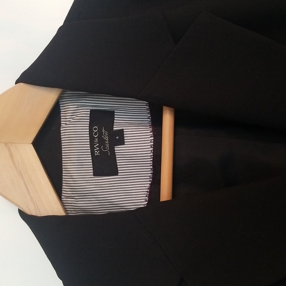 RW&CO Suit - Picture 4 of 13